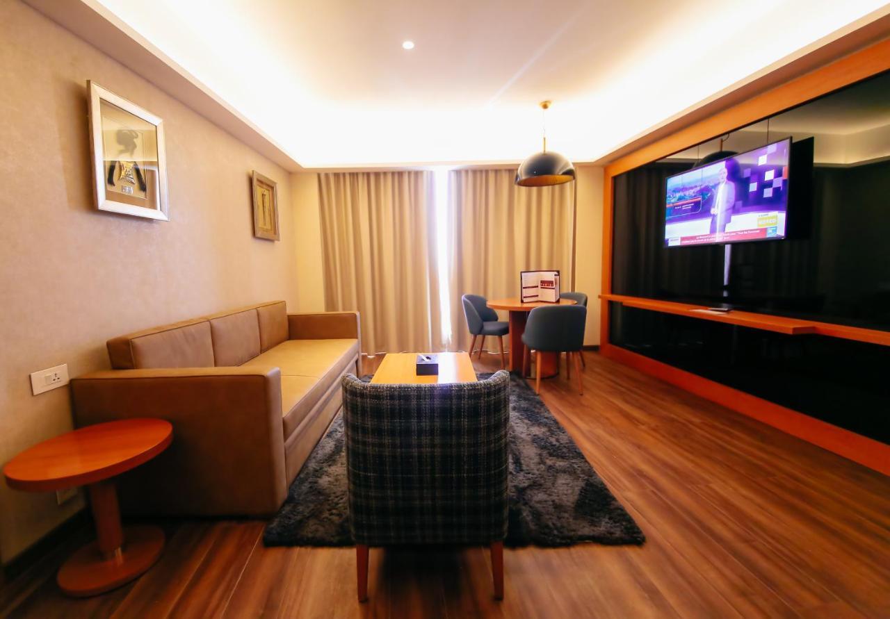 Bravia Hotel Niamey Ngoại thất bức ảnh