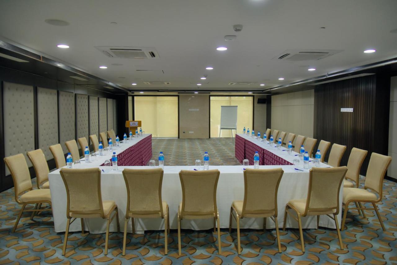 Bravia Hotel Niamey Ngoại thất bức ảnh